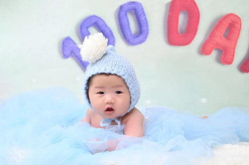 新乡宝宝喜欢搓脚